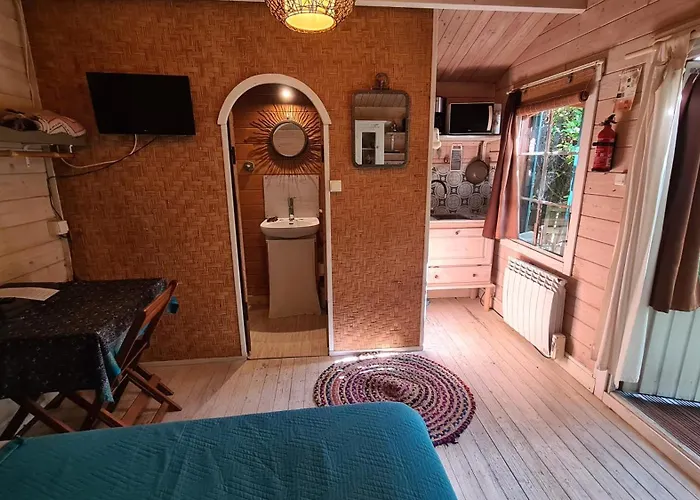 招待所 Le Du Jardin Cache 马尔芒德