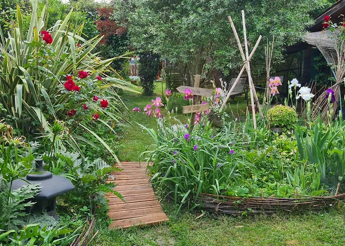 Le Du Jardin Cache 招待所 马尔芒德