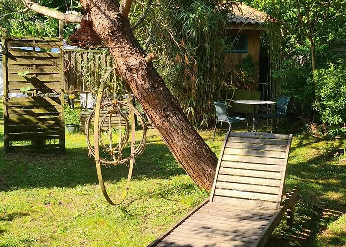 招待所 Le Du Jardin Cache 3*